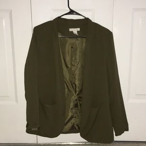 Olive Green H&M jacket. Size 10.